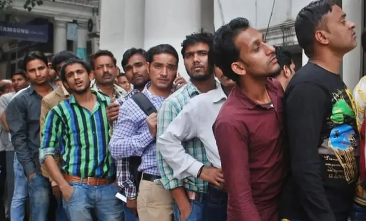 Economic Survey Shows Only One In Two Indian Graduates Employable
